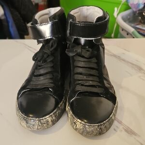 Men's Black High-Top Sneakers with Metallic-Textured Sole